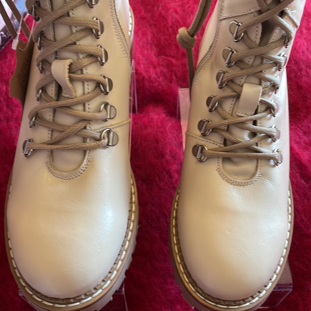 Bertuchi Almond/Cream Leather Lug Sole Lace-up Combat Boots made in Ital… - Picture 3 of 11